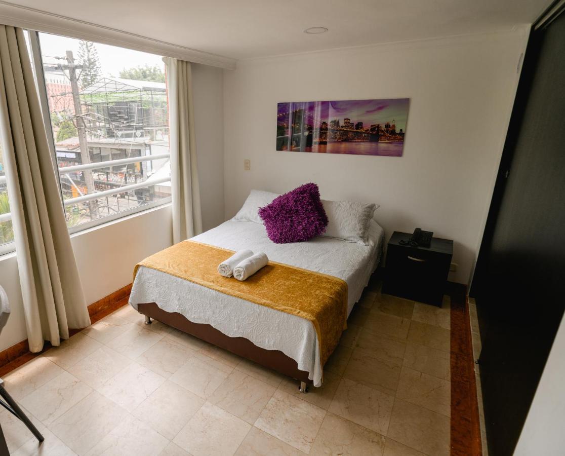 Hotel Lleras Premium #1 เมเดยิน ภายนอก รูปภาพ