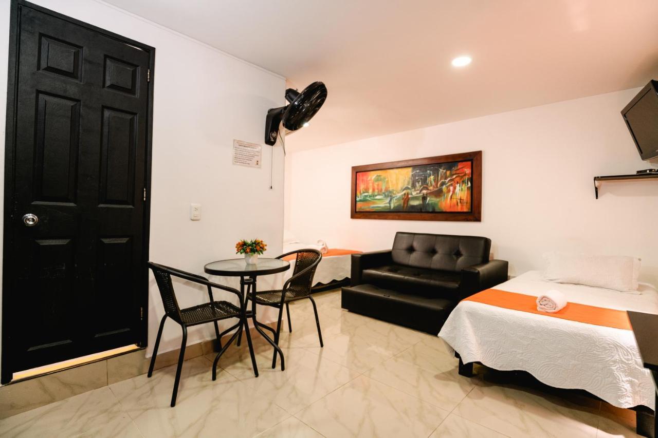Hotel Lleras Premium #1 เมเดยิน ภายนอก รูปภาพ