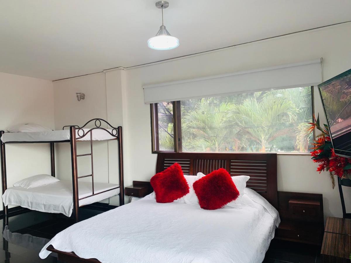 Hotel Lleras Premium #1 เมเดยิน ภายนอก รูปภาพ
