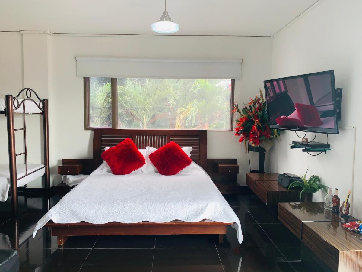 Hotel Lleras Premium #1 เมเดยิน ภายนอก รูปภาพ