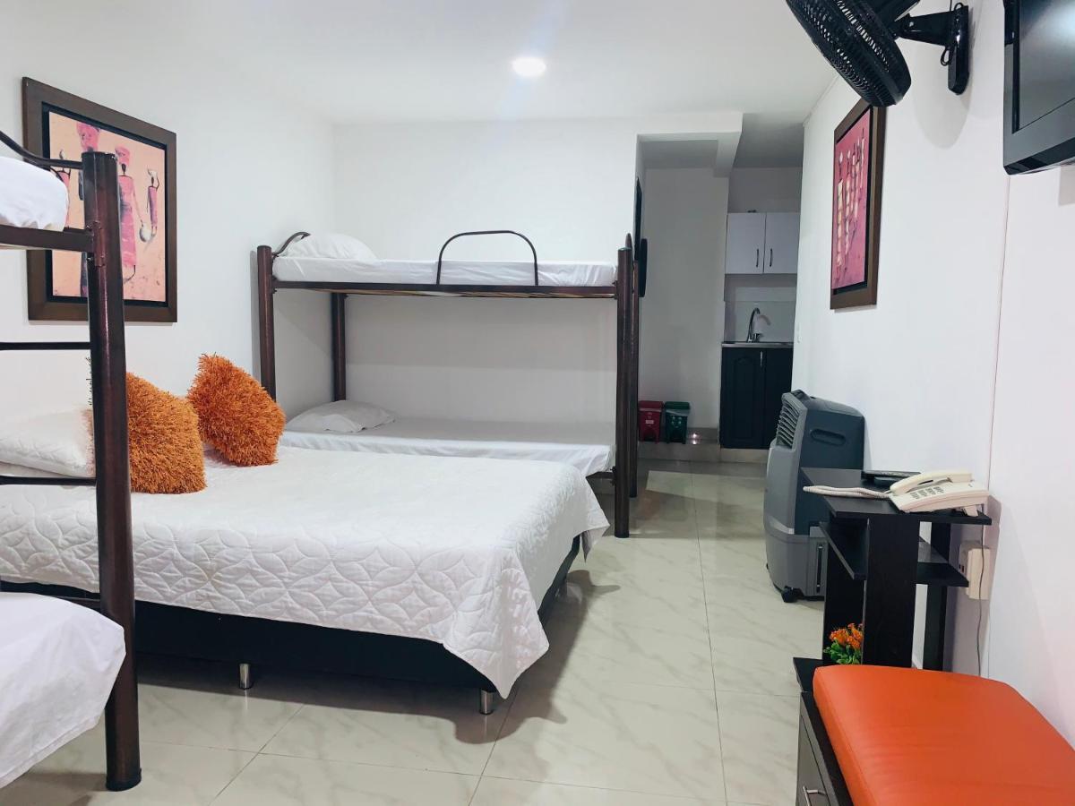 Hotel Lleras Premium #1 เมเดยิน ภายนอก รูปภาพ