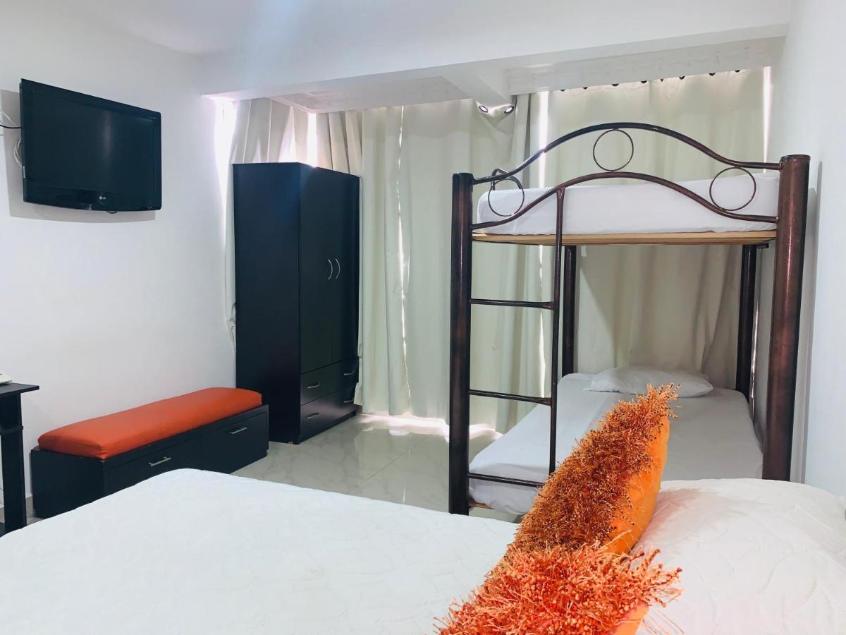 Hotel Lleras Premium #1 เมเดยิน ภายนอก รูปภาพ